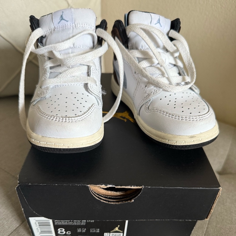 NIKE Air Jordan 1 (Mid) Toddler 8C